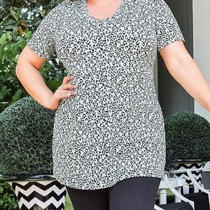 Animal print new with tags perfectly Priscilla 14/16 XL long tunic